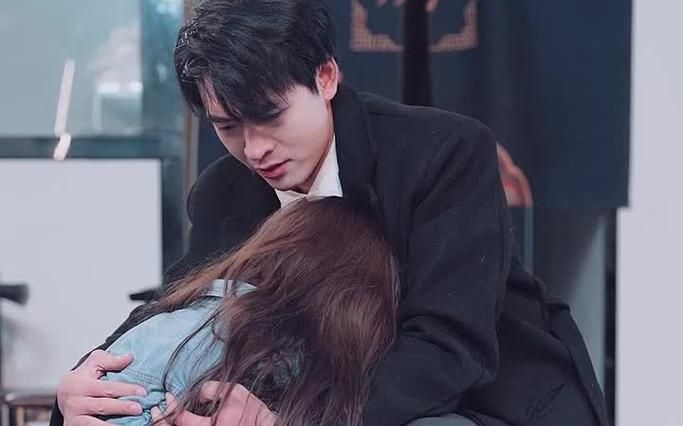三個(gè)哥哥上門，離婚妻竟是豪門千金(全集)